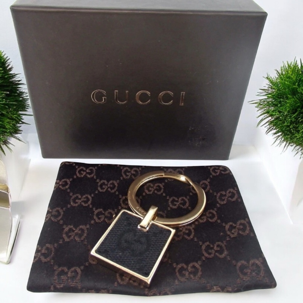 GUCCI GG Canvas Keyring/Bag Charm 😍❤️ - Picture 6 of 9